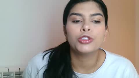 emmie online show from December 1, 8:51 am