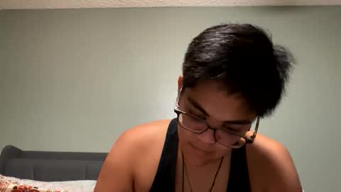 eM online show from November 26, 1:28 am