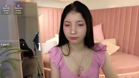 emmy_dreamy_ online show from August 7, 1:56 am