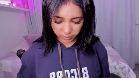 Emmy Heart online show from January 13, 3:45 am