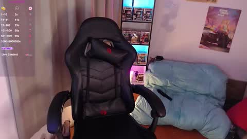 Emmy Ruiz - independent model online show from March 1, 2:33 am