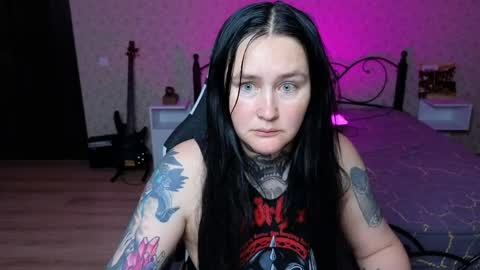 Emmy Bright     50  online show from May 1, 4:32 pm