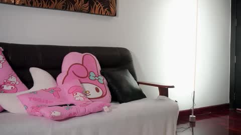 Emmylie online show from March 17, 5:06 pm