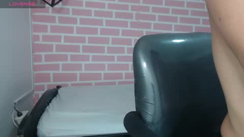 Emy online show from February 9, 5:22 pm