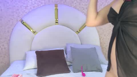 Emy  online show from November 19, 11:43 am