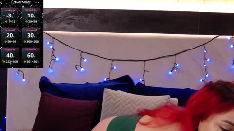 Snapshot of emyhilton_ chatting on December 22, 5:56 am Emy online show from December 22, 5:56 am