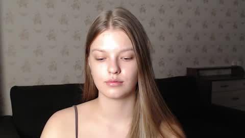 EmySway online show from December 6, 6:49 pm