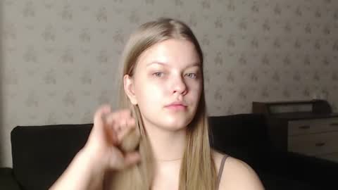 EmySway online show from February 9, 8:24 pm