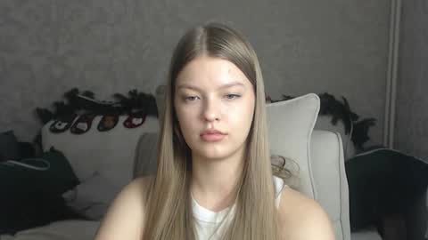 EmySway online show from December 31, 8:26 am