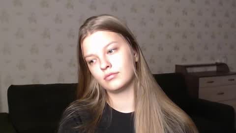 EmySway online show from October 4, 12:11 pm