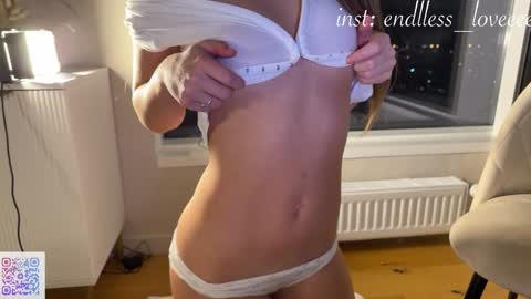 Mia online show from March 14, 10:11 pm