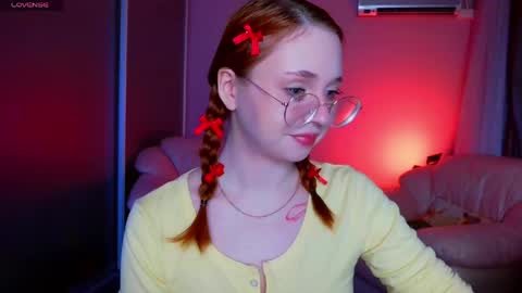 Erica 3 online show from May 17, 1:27 am