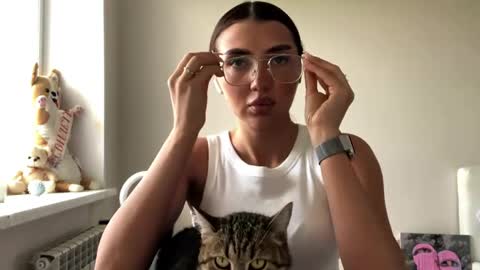 Vanessa online show from June 8, 6:03 am