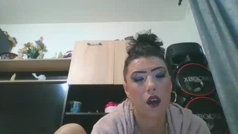 erikaguapa1989 online show from June 21, 2:37 am