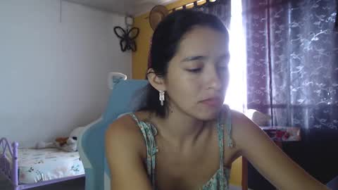 Snapshot of erina_1 chatting on February 8, 4:14 pm erina_1 online show from February 8, 4:14 pm