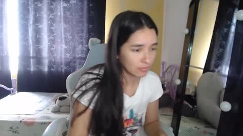 Snapshot of erina_1 chatting on September 24, 4:17 pm erina_1 online show from September 24, 4:17 pm