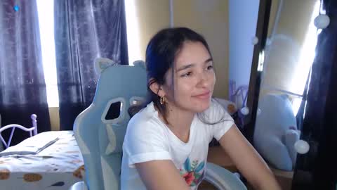 Snapshot of erina_1 chatting on September 8, 5:23 pm erina_1 online show from September 8, 5:23 pm