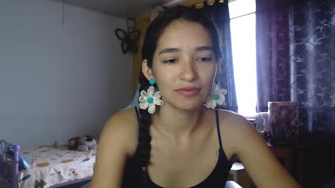 Snapshot of erina_1 chatting on December 13, 5:43 pm erina_1 online show from December 13, 5:43 pm