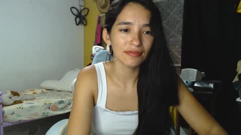 Snapshot of erina_1 chatting on February 19, 1:40 am erina_1 online show from February 19, 1:40 am