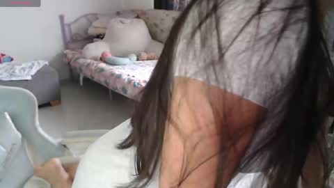 erina_1 online show from April 26, 5:43 pm