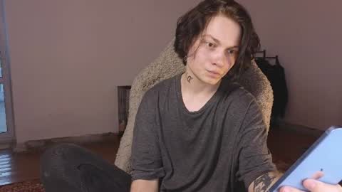 esajukyy online show from August 5, 2:23 pm
