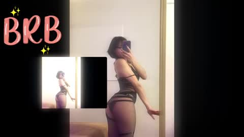 Snapshot of escarlett_wii chatting on February 7, 12:06 pm SCARLETT online show from February 7, 12:06 pm