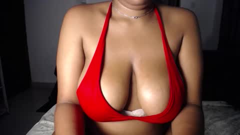 Esme online show from May 2, 12:03 am