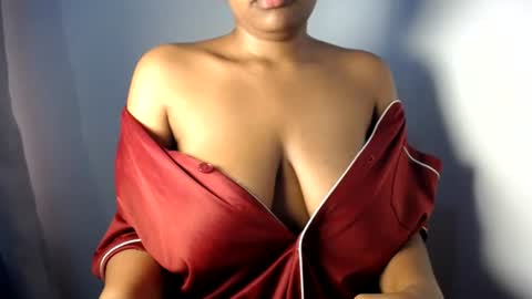 Esme online show from June 29, 11:21 am