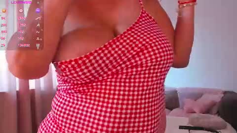 Esmi online show from July 31, 7:53 am