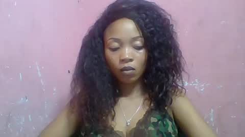 Snapshot of estelah20 chatting on September 15, 9:50 am estelah20 online show from September 15, 9:50 am