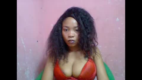 Snapshot of estelah20 chatting on October 7, 11:36 am estelah20 online show from October 7, 11:36 am