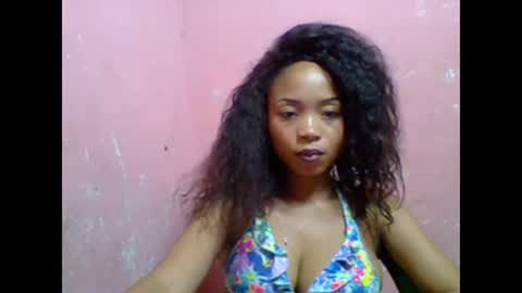 Snapshot of estelah20 chatting on September 20, 10:35 am estelah20 online show from September 20, 10:35 am