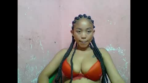 estelah20 online show from November 25, 8:05 am