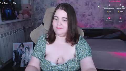 estelle_hicks online show from June 17, 7:37 pm