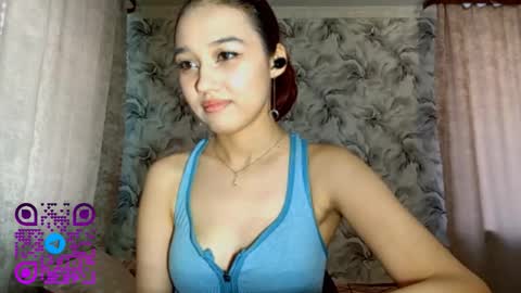 estellekirbo online show from March 12, 1:25 pm