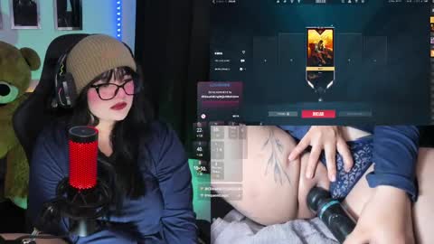 Aura online show from April 17, 1:24 pm