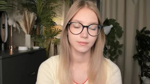 Natalie online show from September 28, 6:20 am