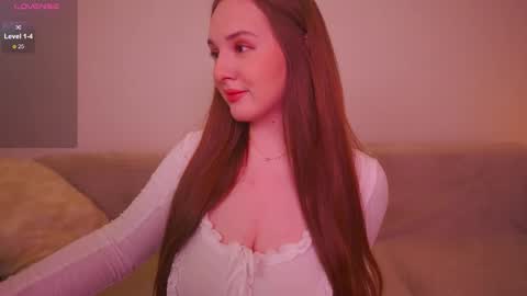 Hello I am AliseNext stream -  1700 GTM1 online show from October 22, 6:24 pm