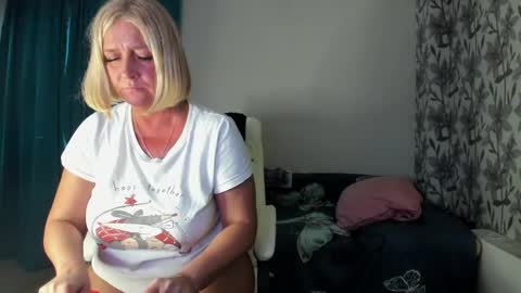 Eva online show from May 20, 2:03 pm