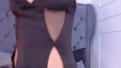 Eva  online show from April 28, 4:49 am