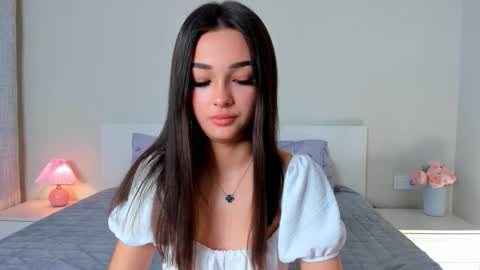 Snapshot of eva_doncray chatting on October 5, 5:29 pm Eva online show from October 5, 5:29 pm
