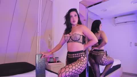 eva_kingsford online show from April 28, 11:36 am