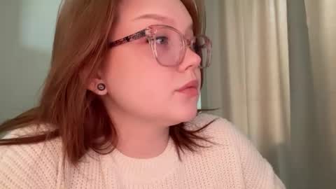 eva_kittenn online show from June 29, 5:25 am