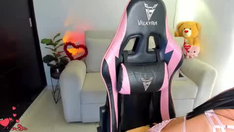 Eva   online show from February 19, 4:01 am