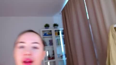 Eva LIss online show from June 12, 4:42 am
