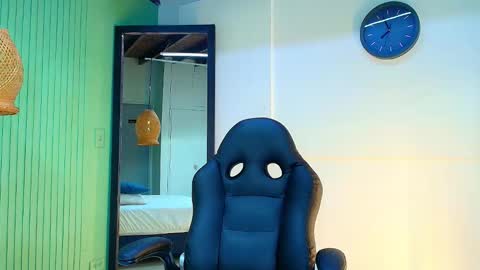 eva_love49 online show from March 13, 7:26 pm