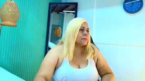 eva_love49 online show from March 7, 8:49 pm
