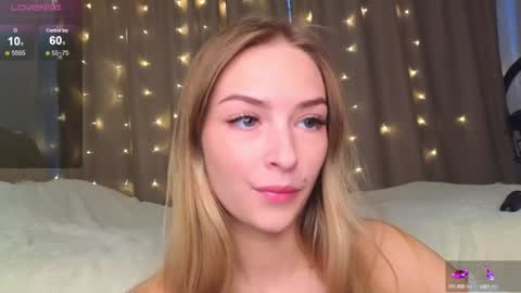 Hello Im Eva online show from December 28, 1:06 pm