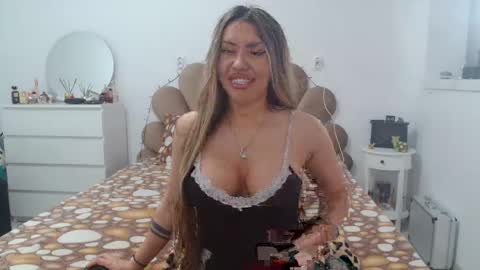 EvaBomb online show from March 2, 12:25 pm