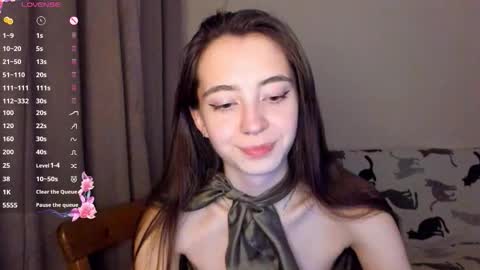 evabradly online show from February 6, 8:01 pm